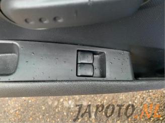 Nissan Micra  picture 13