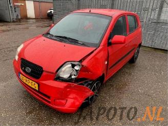 Coche siniestrado Kia Picanto Picanto (BA), Hatchback, 2004 / 2011 1.0 12V 2005/7