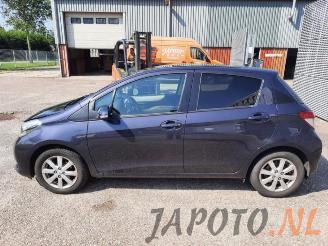 Toyota Yaris Yaris III (P13), Hatchback, 2010 / 2020 1.33 16V Dual VVT-I picture 2