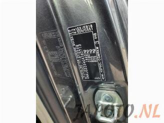 Toyota Yaris Yaris II (P9), Hatchback, 2005 / 2014 1.0 12V VVT-i picture 11