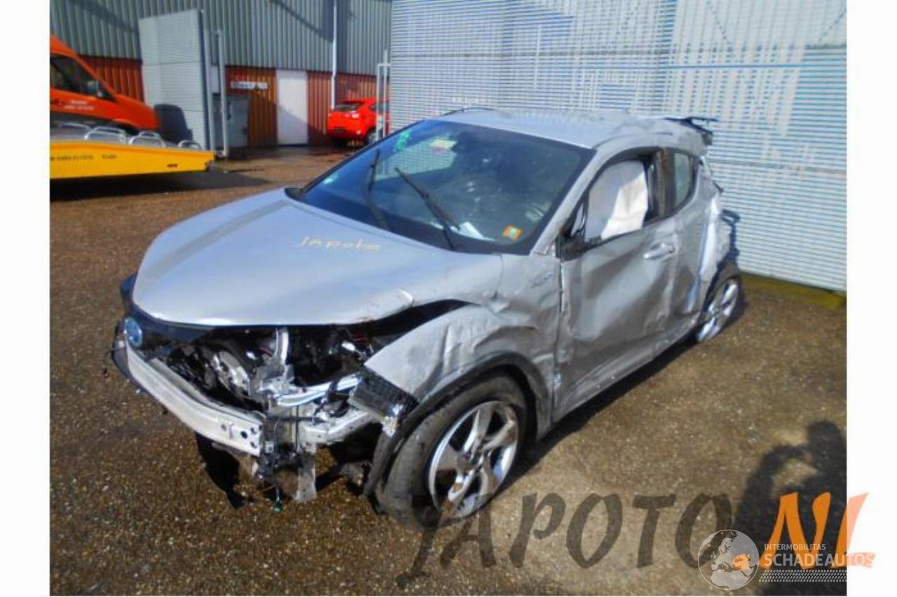 Toyota C-HR C-HR (X1,X5), SUV, 2016 1.8 16V Hybrid