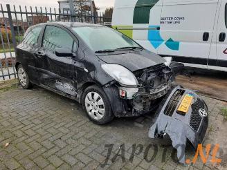 Toyota Yaris Yaris II (P9), Hatchback, 2005 / 2014 1.3 16V VVT-i picture 2