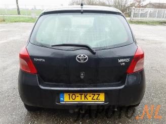 Toyota Yaris Yaris II (P9), Hatchback, 2005 / 2014 1.3 16V VVT-i picture 14