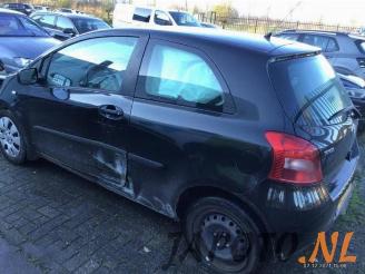 Toyota Yaris Yaris II (P9), Hatchback, 2005 / 2014 1.3 16V VVT-i picture 6