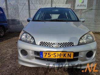 Daihatsu Young-rv YRV (M2), Hatchback, 2000 / 2006 1.0 12V DVVT STi picture 7