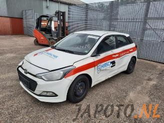 demontáž osobní automobily Hyundai I-20 i20 (GBB), Hatchback, 2014 / 2020 1.2i 16V 2015/7