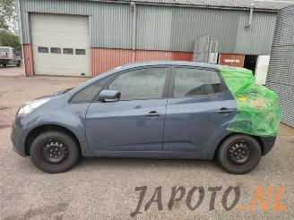 Kia Venga Venga, MPV, 2010 / 2019 1.6 CVVT 16V picture 2