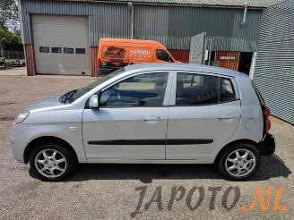 Kia Picanto Picanto (BA), Hatchback, 2004 / 2011 1.1 12V picture 2