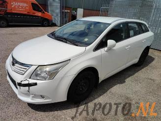 Coche siniestrado Toyota Avensis Avensis Wagon (T27), Combi, 2008 / 2018 1.8 16V VVT-i 2010/2