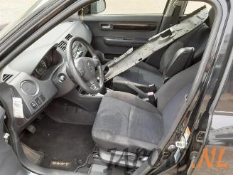 Suzuki Swift Swift (ZA/ZC/ZD1/2/3/9), Hatchback, 2005 / 2011 1.3 VVT 16V picture 12