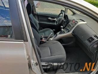 Toyota Auris Auris (E15), Hatchback, 2006 / 2012 1.6 Dual VVT-i 16V picture 9