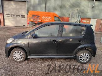 Daihatsu Sirion Sirion 2 (M3), Hatchback, 2005 1.3 16V DVVT picture 2