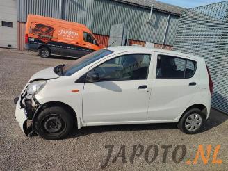 Daihatsu Cuore Cuore (L251/271/276), Hatchback, 2003 1.0 12V DVVT picture 2