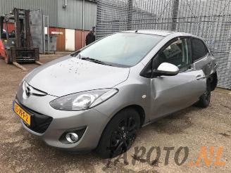 demontáž osobní automobily Mazda 2 2 (DE), Hatchback, 2007 / 2015 1.3 16V MZR 2012/8