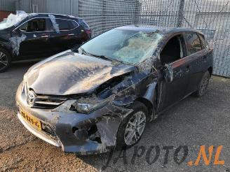 demontáž osobní automobily Toyota Auris Auris (E18), Hatchback 5-drs, 2012 / 2019 1.8 16V Hybrid 2015/3
