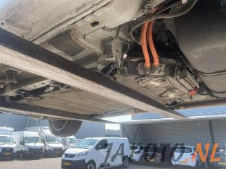 Mitsubishi Outlander Outlander (GF/GG), SUV, 2012 2.4 16V PHEV 4x4 picture 5