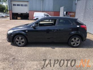 Kia Pro cee d Pro cee'd (EDB3), Hatchback 3-drs, 2008 / 2012 1.4 CVVT 16V picture 2