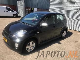 demontáž osobní automobily Daihatsu Sirion Sirion 2 (M3), Hatchback, 2005 1.3 16V DVVT 2008/5