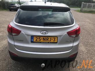 Hyundai Ix35 iX35 (LM), SUV, 2009 / 2015 2.0 16V picture 4