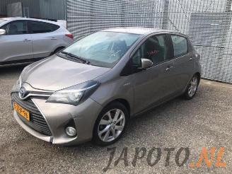 demontáž osobní automobily Toyota Yaris Yaris III (P13), Hatchback, 2010 / 2020 1.5 16V Hybrid 2015/1