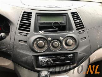 Mitsubishi Grandis Grandis (NA), MPV, 2004 / 2010 2.4 16V MIVEC picture 13