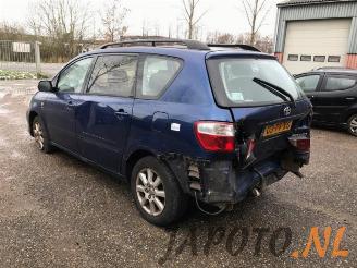 Toyota Avensis-verso Avensis Verso (M20), MPV, 2001 / 2005 2.0 16V VVT-i D-4 picture 3