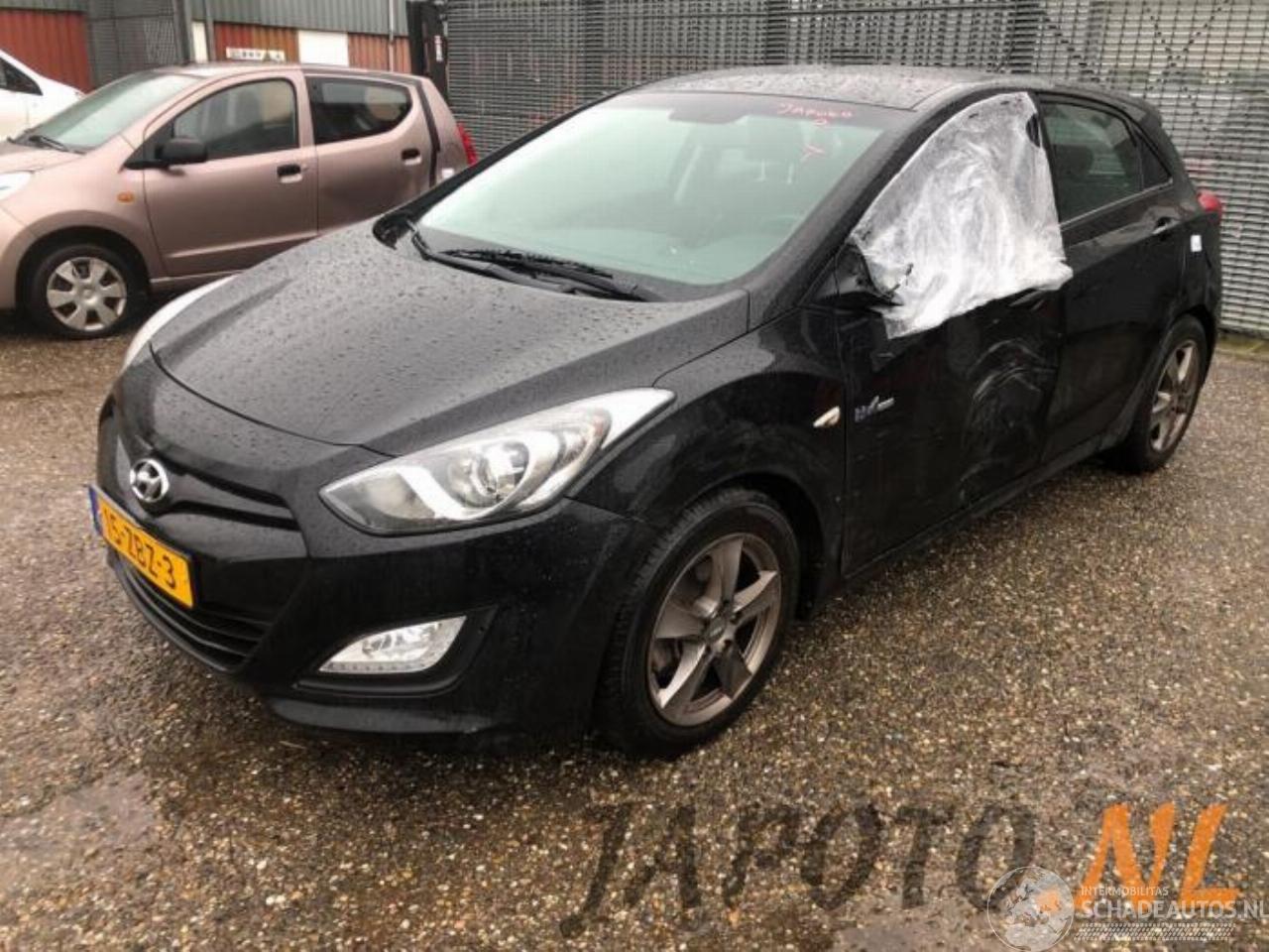 Hyundai I-30 i30 (GDHB5), Hatchback, 2011 1.6 GDI Blue 16V