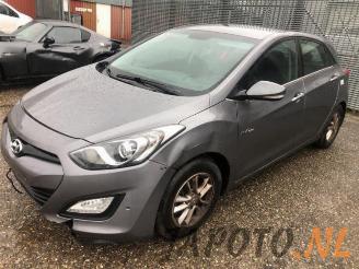 demontáž osobní automobily Hyundai I-30 i30 (GDHB5), Hatchback, 2011 1.6 CRDi 16V VGT 2012/5