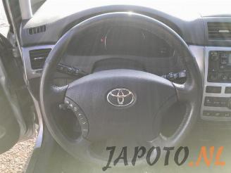 Toyota Avensis-verso Avensis Verso (M20), MPV, 2001 / 2005 2.0 16V VVT-i D-4 picture 12