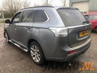 Mitsubishi Outlander Outlander (GF/GG), SUV, 2012 2.0 16V PHEV 4x4 picture 7