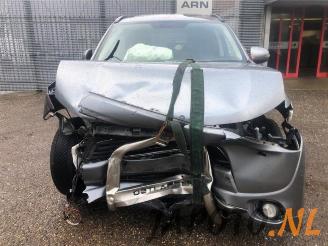 Mitsubishi Outlander Outlander (GF/GG), SUV, 2012 2.0 16V PHEV 4x4 picture 2