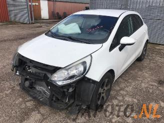 demontáž osobní automobily Kia Rio Rio III (UB), Hatchback, 2011 / 2017 1.2 CVVT 16V 2013/2