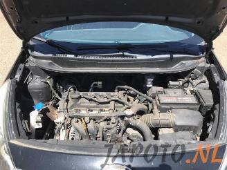 Kia Rio Rio III (UB), Hatchback, 2011 / 2017 1.2 CVVT 16V picture 9