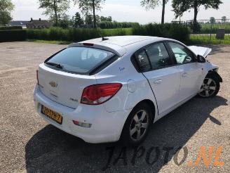 Chevrolet Cruze Cruze (305), Hatchback, 2010 / 2015 1.6 16V VVT picture 4