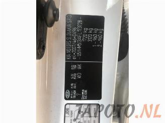 Kia Cee d Cee'd (JDB5), Hatchback 5-drs, 2012 / 2018 1.6 GDI 16V picture 9