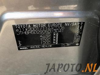 Lexus IS IS (E3), Sedan, 2013 300h 2.5 16V picture 11