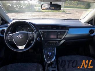 Toyota Auris Auris (E18), Hatchback 5-drs, 2012 / 2019 1.8 16V Hybrid picture 9