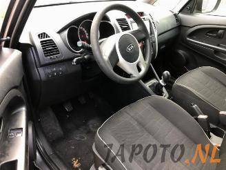 Kia Venga Venga, MPV, 2010 / 2019 1.4 CVVT 16V picture 11