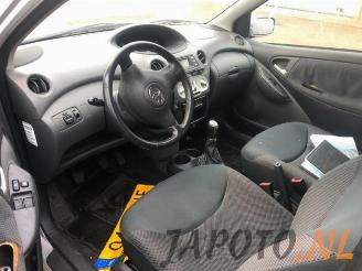 Toyota Yaris Yaris (P1), Hatchback, 1999 / 2005 1.3 16V VVT-i picture 10