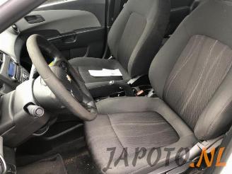 Chevrolet Aveo Aveo (300), Hatchback, 2006 / 2015 1.2 16V picture 16