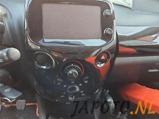 Toyota Aygo Aygo (B40), Hatchback, 2014 1.0 12V VVT-i picture 10