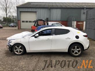 Mazda 3 3 Sport (BP), Hatchback, 2018 2.0 SkyActiv-X M Hybrid 16V picture 2