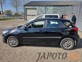 Kia Rio Rio IV (YB), Hatchback, 2017 1.0i T-GDi 100 MHEV picture 2