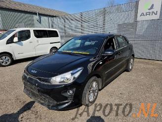 demontáž osobní automobily Kia Rio Rio IV (YB), Hatchback, 2017 1.0i T-GDi 100 MHEV 2022/4