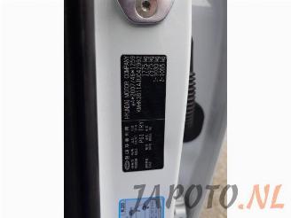 Hyundai Kona Kona (OS), SUV, 2017 / 2023 1.0 T-GDI 12V picture 18