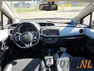 Toyota Yaris Yaris III (P13), Hatchback, 2010 / 2020 1.5 16V Hybrid picture 9