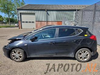 Kia Cee d Cee'd (JDB5), Hatchback 5-drs, 2012 / 2018 1.6 CRDi 16V VGT picture 2