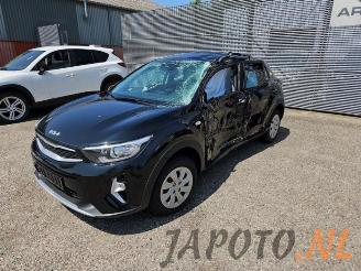 Coche siniestrado Kia Stonic Stonic (YB), SUV, 2017 1.0i T-GDi 12V Eco-Dynamics+ 2024/7
