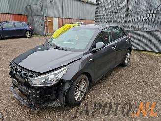 demontáž osobní automobily Kia Rio Rio IV (YB), Hatchback, 2017 1.0i T-GDi 100 12V 2020/1