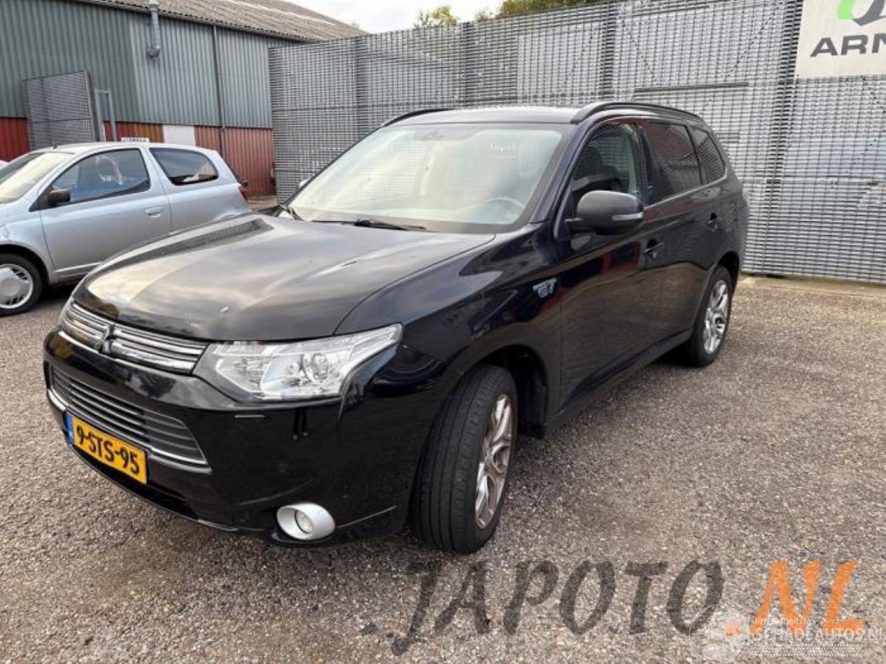 Mitsubishi Outlander Outlander (GF/GG), SUV, 2012 / 2022 2.0 16V PHEV 4x4